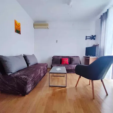 Apartament With A - C In Krk-insel Krk 55016 *